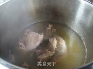 鹌鹑蛋猪肚鸡汤的做法步骤：7