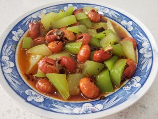 莴笋炖小龙虾尾的做法步骤：8