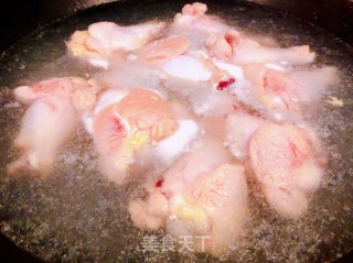 #炖菜#豆角焖鸡翅根的做法步骤：2