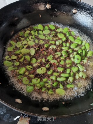 梅干菜烧蚕豆的做法步骤：3