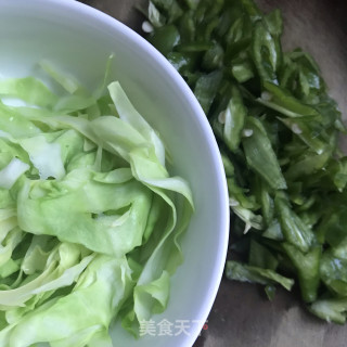土豆片夹馍的做法步骤：1