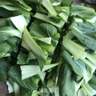 茶油炒青菜的做法步骤：3
