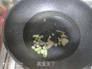 水煮虾的做法步骤：1