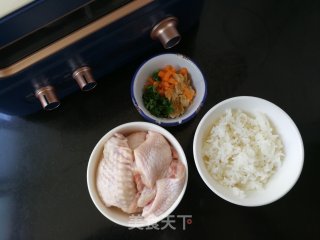 咸蛋黄翅包饭的做法步骤：1