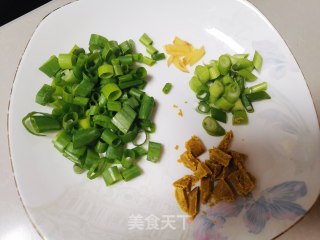 咖喱炒饭的做法步骤：2