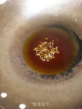 凉拌腐竹木耳的做法步骤：5