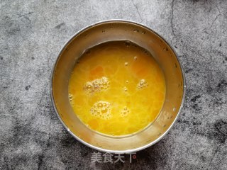 小白菜炒鹅蛋的做法步骤：4