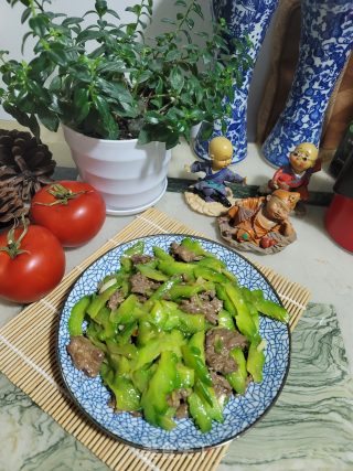 牛肉炒苦瓜的做法步骤：11