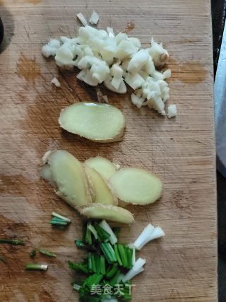 香煎鱼骨的做法步骤：2
