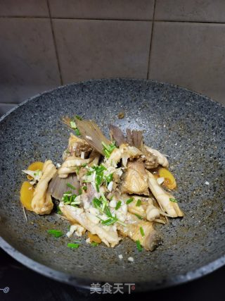 香煎鱼骨的做法步骤：7