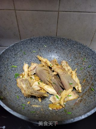 香煎鱼骨的做法步骤：8