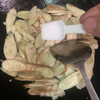 黄豆酱炒白茄瓜的做法步骤：6