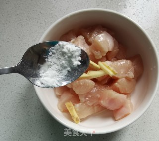 菠萝炒鸡胸肉的做法步骤：6