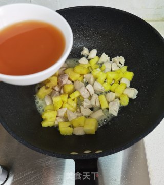 菠萝炒鸡胸肉的做法步骤：11