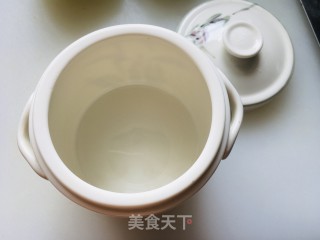 冰糖雪梨的做法步骤：2