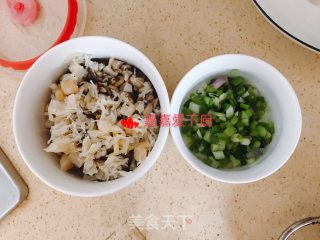 电饭煲版腊味饭的做法步骤：2