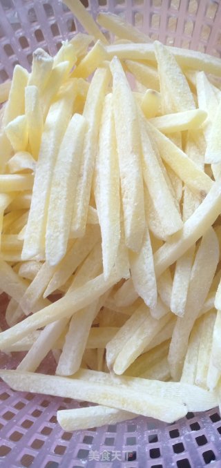 自制炸薯条的做法步骤：2