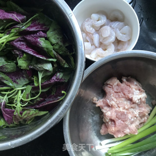 虾肉苋菜馄饨的做法步骤：1
