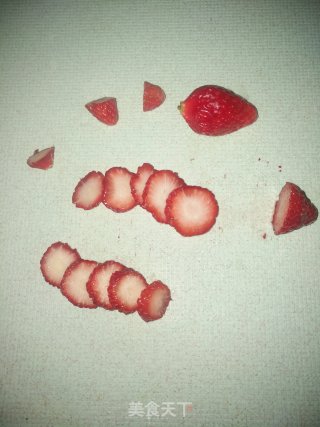 草莓红花杯子蛋糕的做法步骤：13