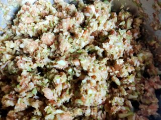 猪肉虾仁圆白菜饺子的做法步骤：12