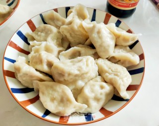 猪肉虾仁圆白菜饺子的做法步骤：21