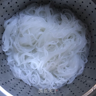 胡萝卜拌粉丝的做法步骤：4