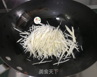 清炒茭白的做法步骤：7