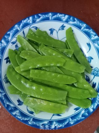 河南豆炒腊肉的做法步骤：1