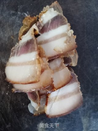 河南豆炒腊肉的做法步骤：2