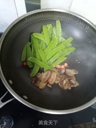 河南豆炒腊肉的做法步骤：5