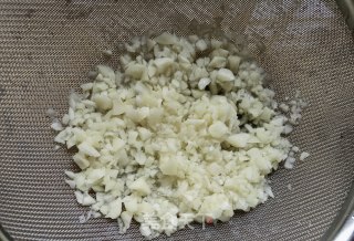 蒜蓉龙虾盖浇面的做法步骤：7