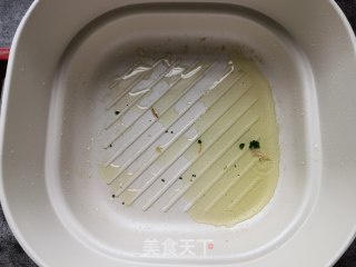 蒜蓉龙虾盖浇面的做法步骤：9