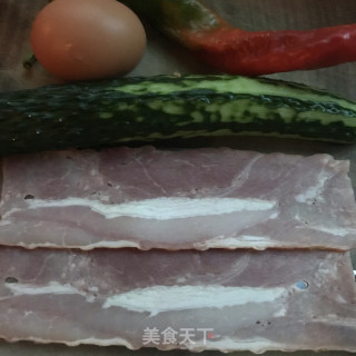 培根鸡蛋手抓饼的做法步骤：2