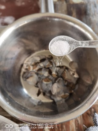 炸鱼鳞的做法步骤：6