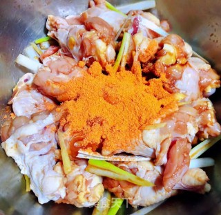 奥尔良烤鸡腿根#萌系美食#的做法步骤：4