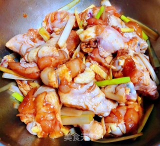奥尔良烤鸡腿根#萌系美食#的做法步骤：5