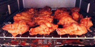 奥尔良烤鸡腿根#萌系美食#的做法步骤：9