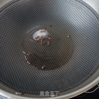 麻辣肠炒包菜的做法步骤：4