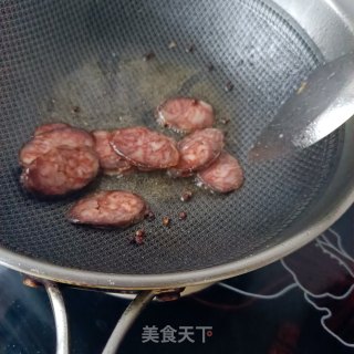 麻辣肠炒包菜的做法步骤：5