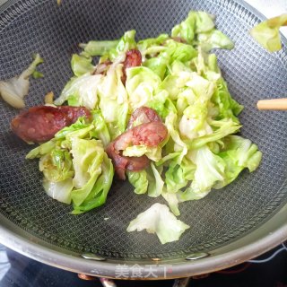 麻辣肠炒包菜的做法步骤：8