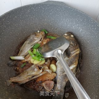 家常炖小石斑的做法步骤：8