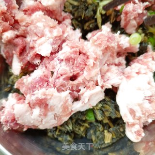 梅菜肉饼的做法步骤：5