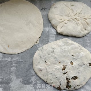 梅菜肉饼的做法步骤：17
