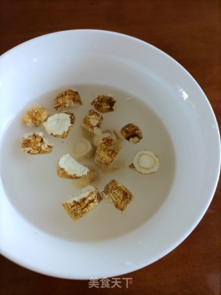 鸡爪鱼胶汤的做法步骤：3