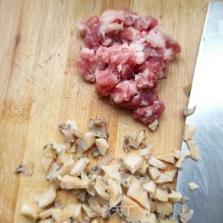 “清淡美食”鲍鱼肉糜炖冬瓜的做法步骤：3