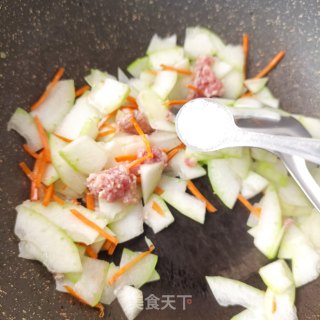 “清淡美食”鲍鱼肉糜炖冬瓜的做法步骤：6