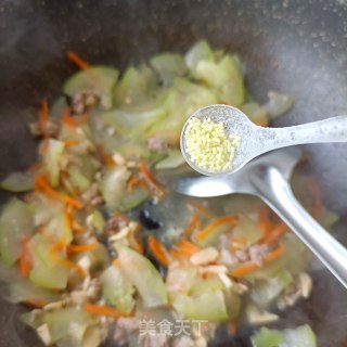“清淡美食”鲍鱼肉糜炖冬瓜的做法步骤：8