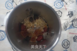 红枣银耳桃胶桂圆羹的做法步骤：5
