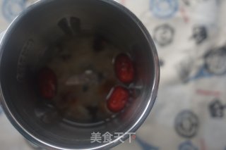 红枣银耳桃胶桂圆羹的做法步骤：6