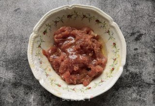 麻辣牛柳的做法步骤：5